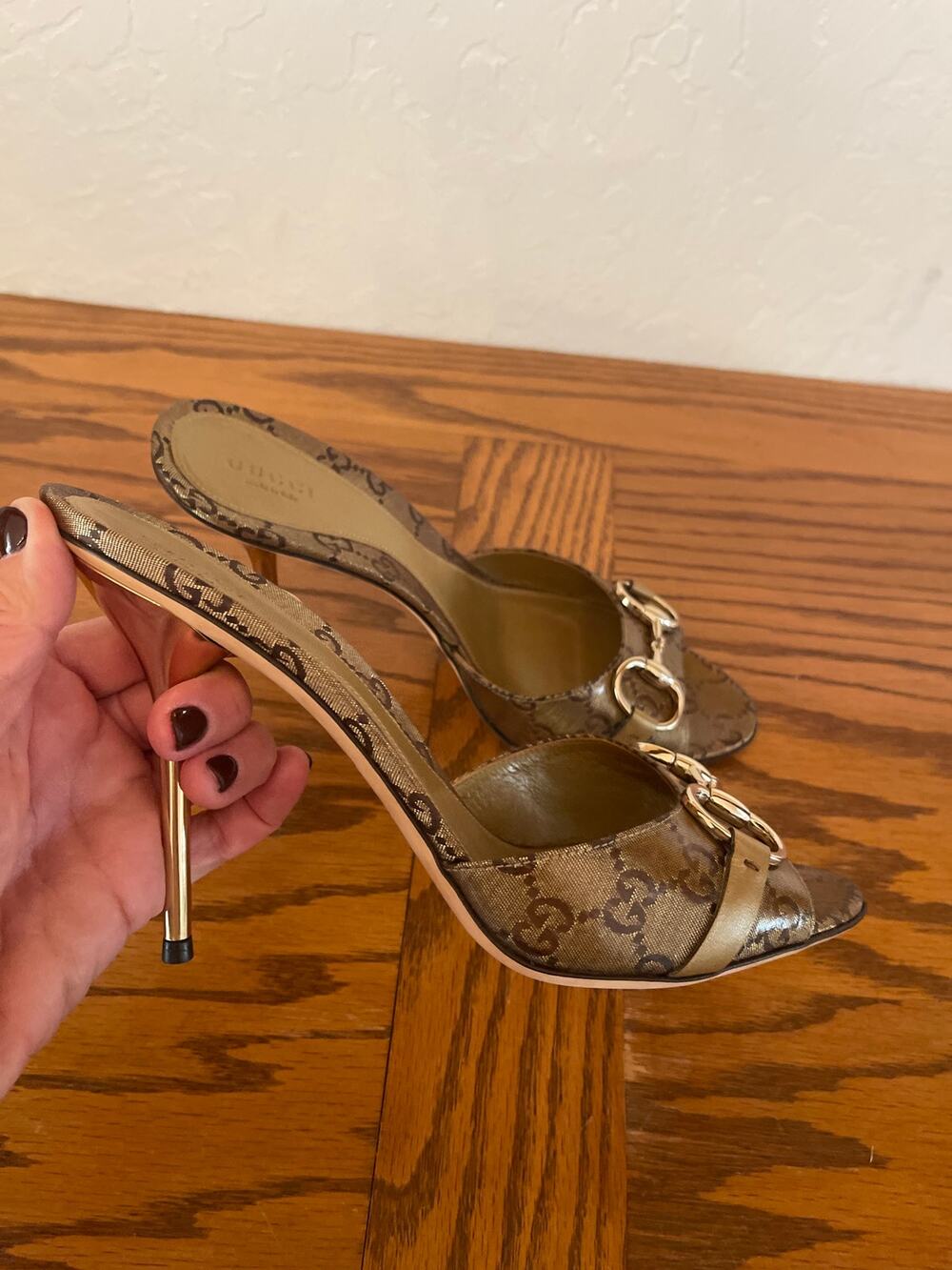 Vintage Gucci Tom Ford GG Monogram
Horsebit Stiletto Mules Heels size 9.5